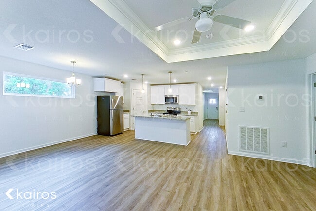 Building Photo - 11365 Camden Ct Cir