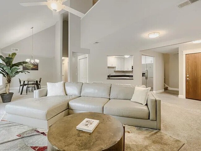 Foto del edificio - 15600 26th Ave N