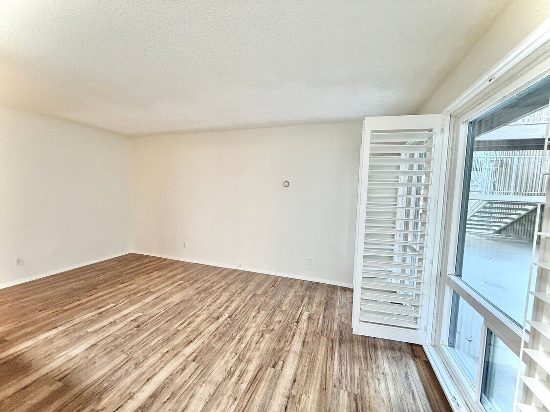 Primary Photo - 1 Bedroom Apartment Available Now