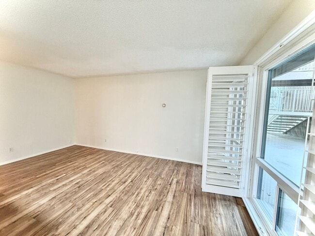 1 Bedroom Apartment Available Now - 1 Bedroom Apartment Available Now