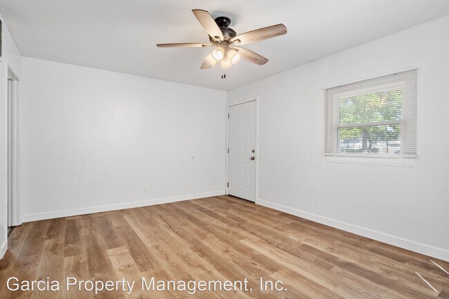 Building Photo - 2 br, 1 bath House - 5060 Potomac St.