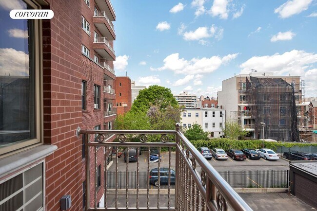 Foto del edificio - 2323 31st Ave