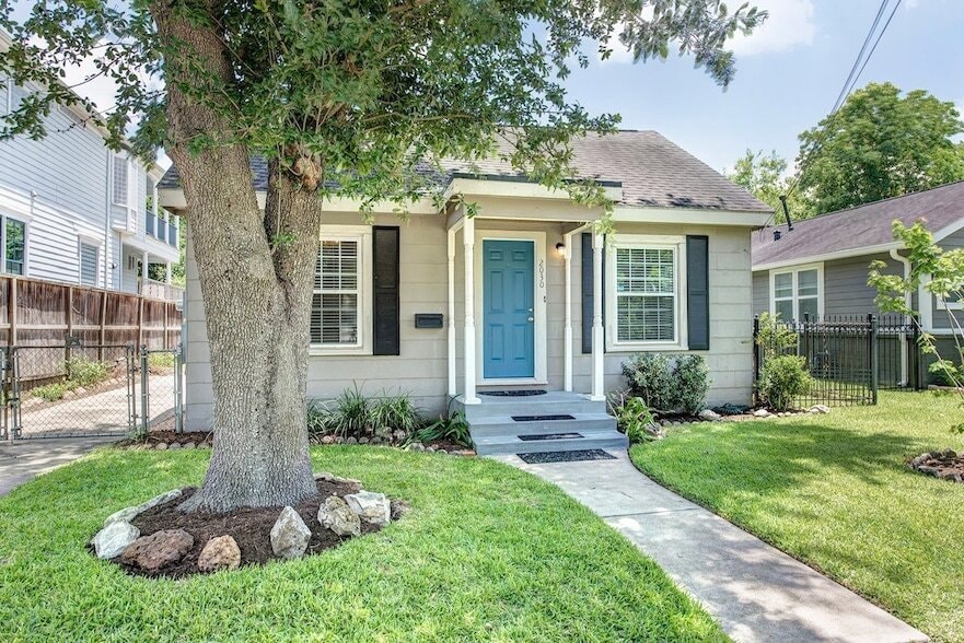 Photo - 2030 Gostick Street Unit