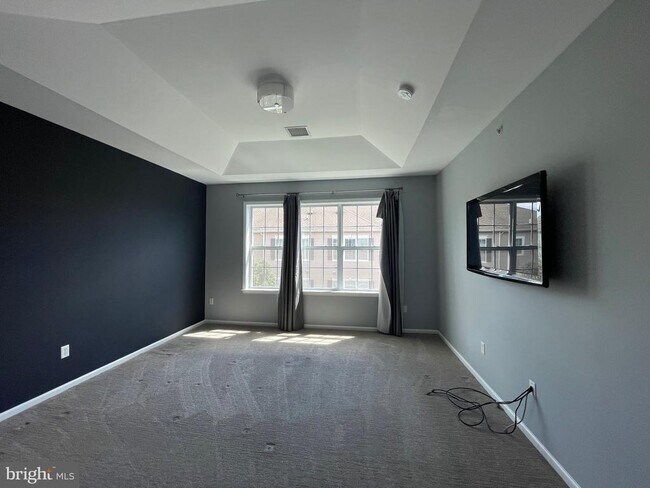Building Photo - 137 Timberlake Dr
