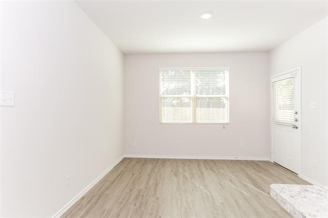 Foto del edificio - 8300 Runner Oak Ln