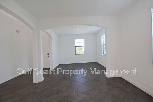 Building Photo - 15238 Serene Shores Loop