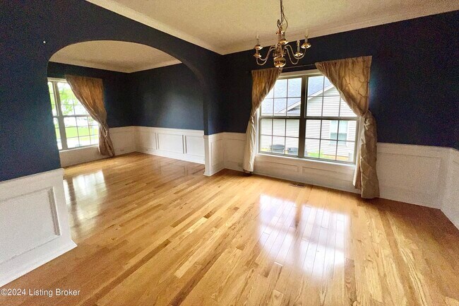 Foto del edificio - 9210 Eminence Ct