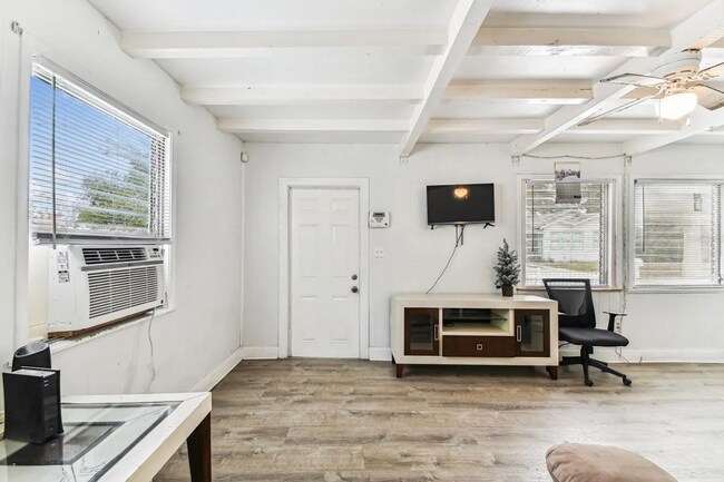 Foto del edificio - 1414 17th St W