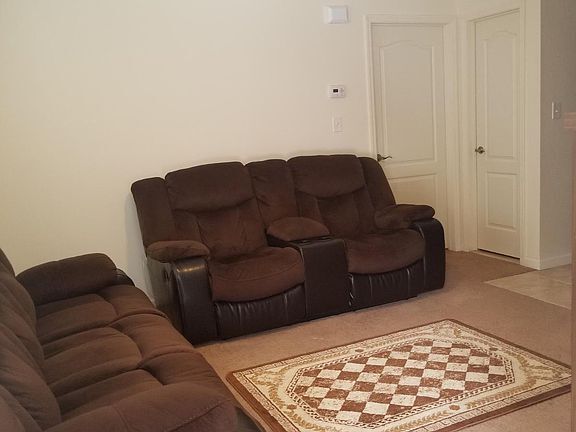 Foto del edificio - 40 Hendricks Ave