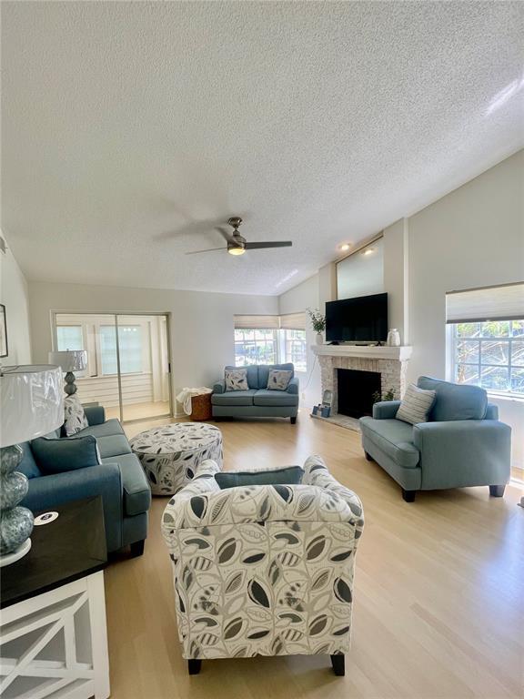 Building Photo - 50 Pelican Pl