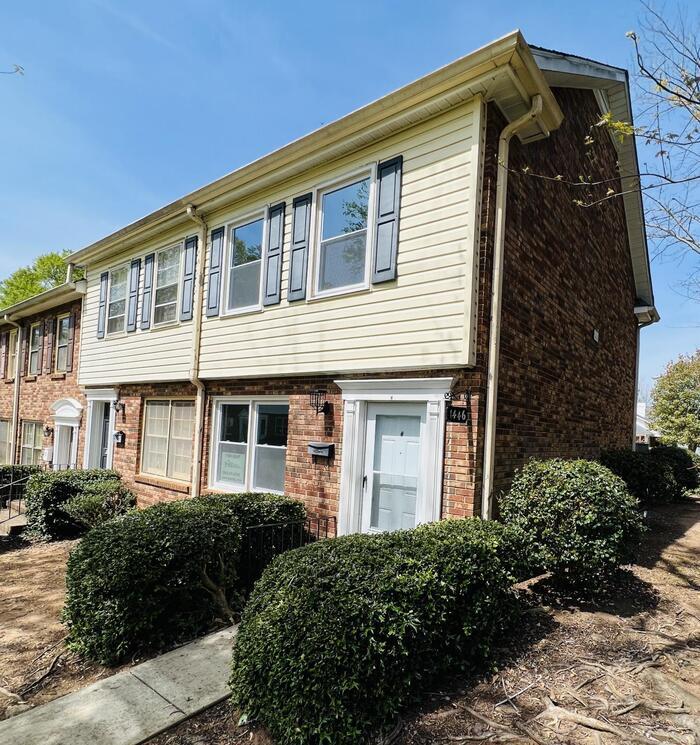 1446 Dover Rd Unit H, Spartanburg, SC 29301 Condo for Rent in