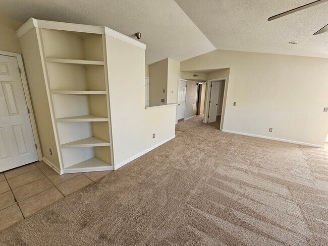 Foto del edificio - Ready to move in !!! 2 Beds 2 Baths!