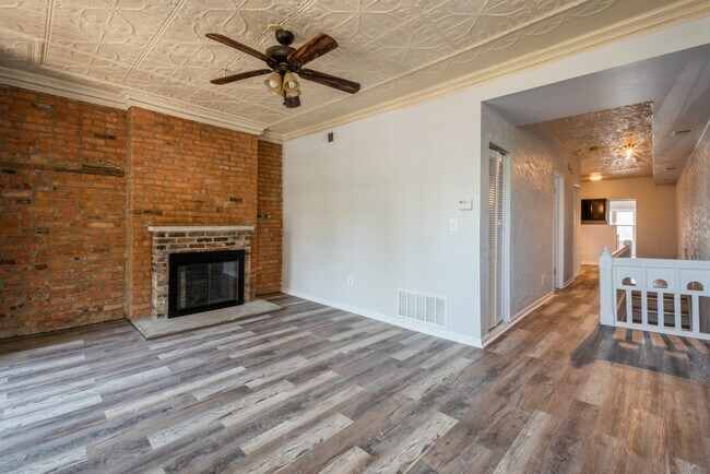 Foto del edificio - 425 E 41st St