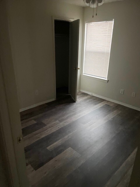Building Photo - 2702 Garland Dr