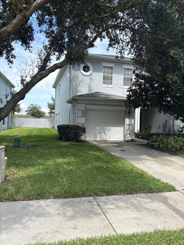 3 bed 2.5 bath Townhome - Gated Community - 3 bed 2.5 bath Townhome - Gated Community