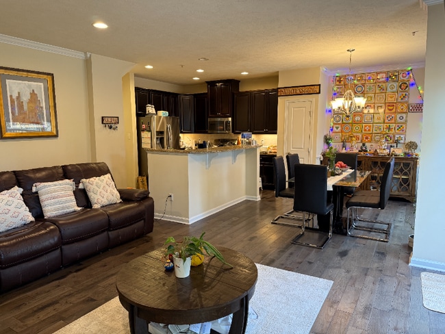 Foto del edificio - 624 Edison Dr