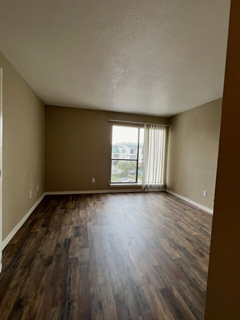 Bedroom - 2824 S Bartell Dr