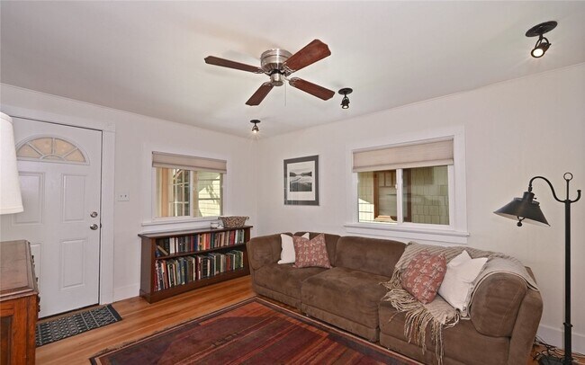 Foto del edificio - 324 NW 80th St