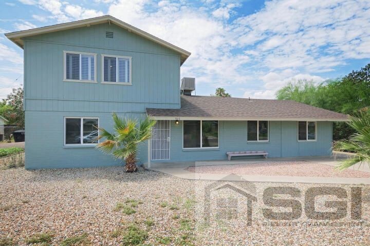 Primary Photo - BEAUTIFUL 5 BEDROOM HOME RIGHT BY ASU!
