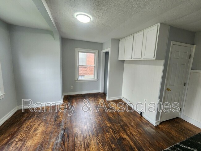 Foto del edificio - 4505 S 1st St