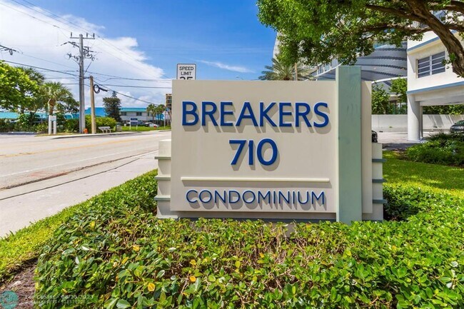 Building Photo - 710 N Ocean Blvd