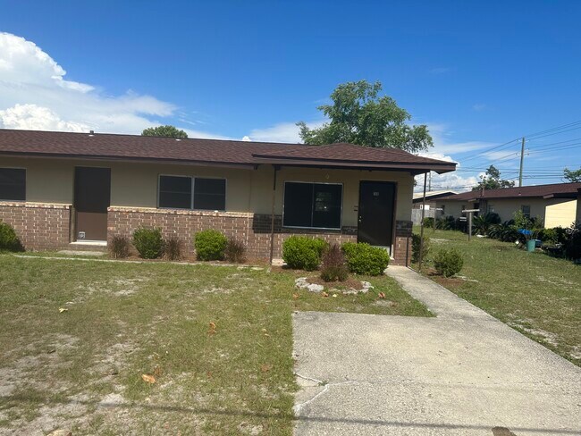 Building Photo - 108 N Anita Dr