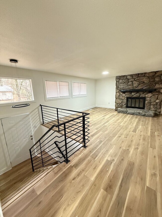 Foto del edificio - Beautifully Remodeled 4-Bedroom, 2-Bathroom Home with Modern Finishes in Benton!