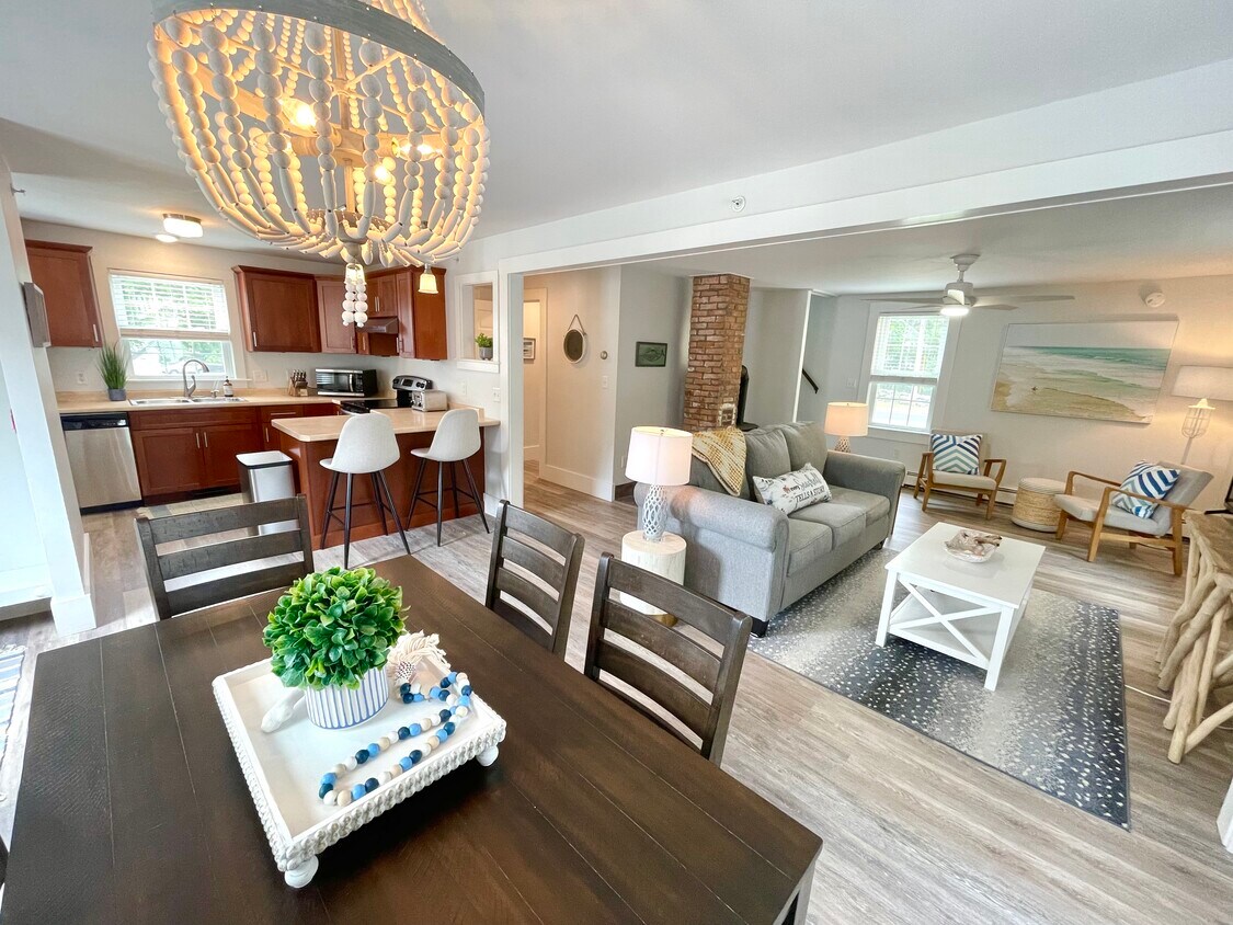 76 N Shore Rd, Hampton, NH 03842 Condo for Rent in Hampton, NH