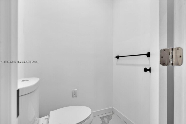 Foto del edificio - 1510 Normandy Dr