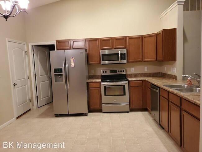 Building Photo - 3 br, 2 bath House - 2412 Fleming Drive