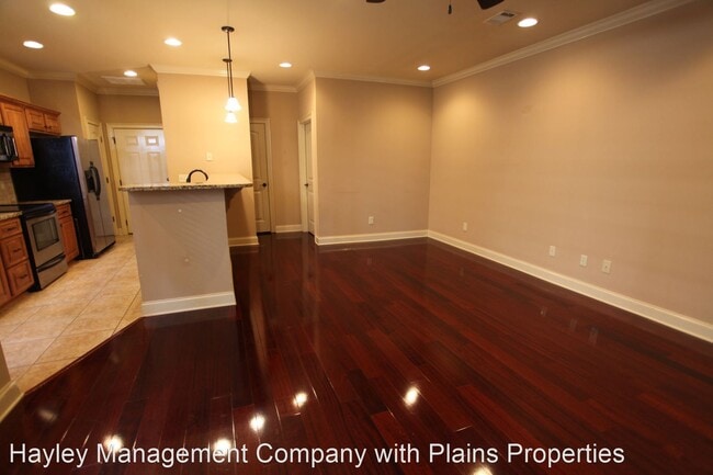 Building Photo - 3 br, 3.5 bath House - 1074 Runningvine Lane