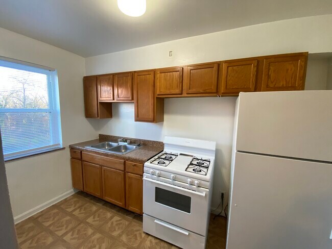 Building Photo - 1607 Asmann Ave