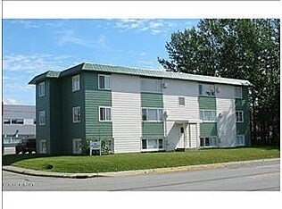 Building Photo - 609 S Cobb St