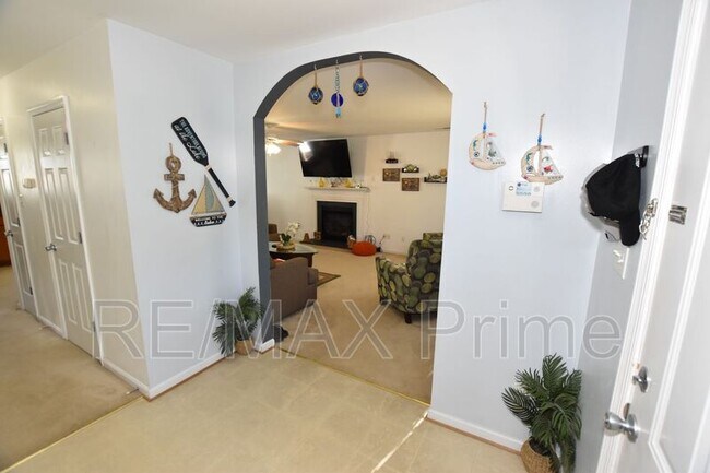 Foto del edificio - 5221 Winery Dr