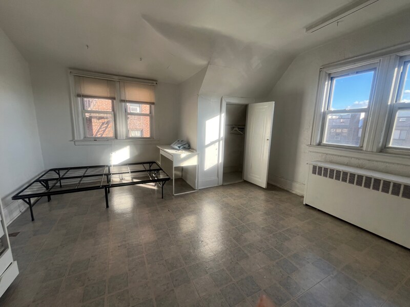 Foto principal - 79-12 45th Ave