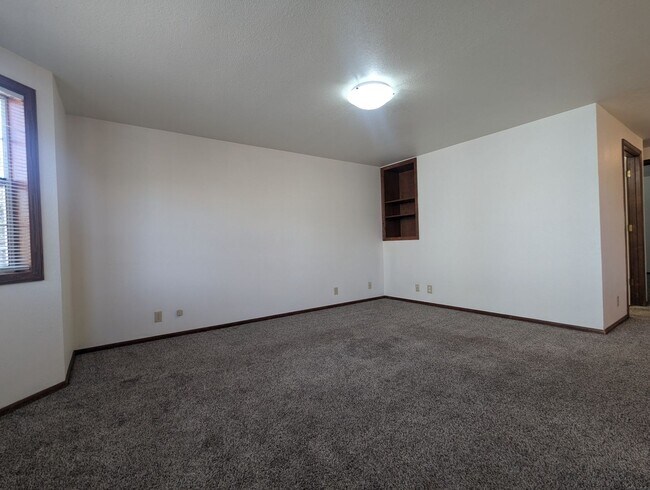 Foto del edificio - Great first floor 2bed/1 bath apartment