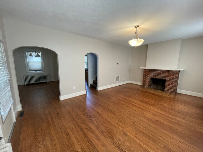 Foto del edificio - Charming House on Fontaine Ave