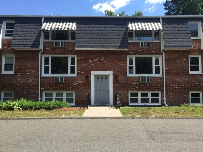 Building Photo - 167 South St