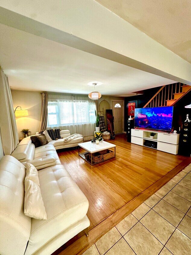 Foto principal - 89 Bunker Hill Ave