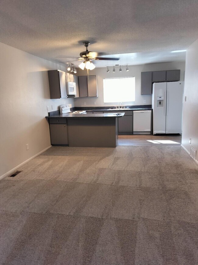 Foto del edificio - Glenwood Terrace Townhomes