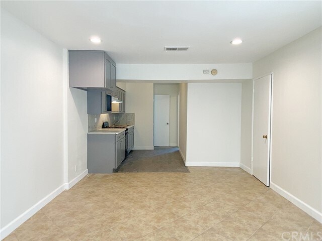 Primary Photo - 4792 Canoga St