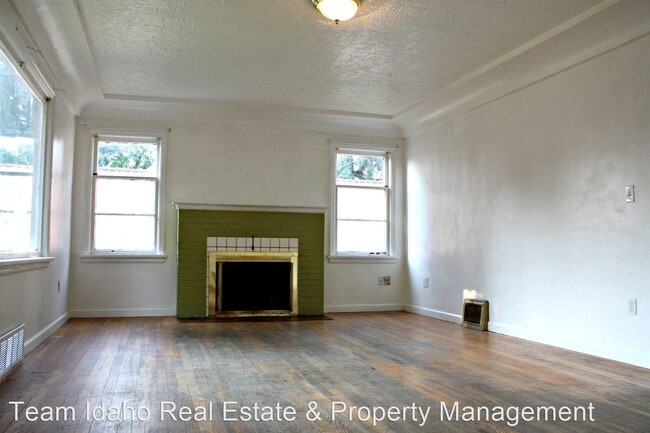 Building Photo - 4 br, 2 bath House - 229 Cherry St