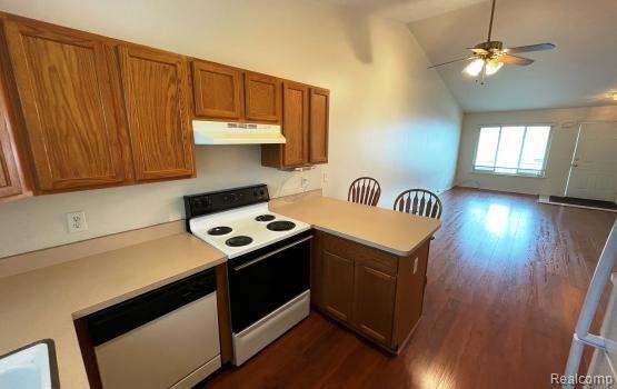 Foto del edificio - 22125 Glenwood St