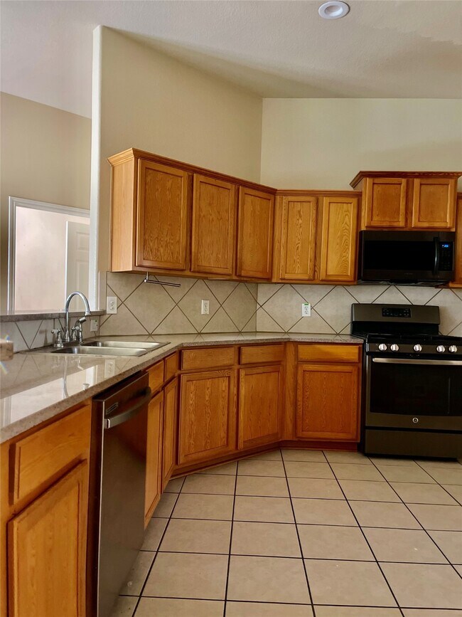 Building Photo - 7014 Raven Cliffs Ln
