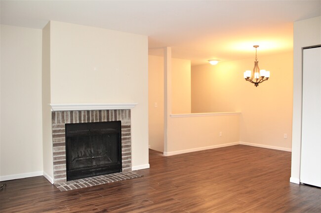 Foto del edificio - 3320 Scots Pine Way
