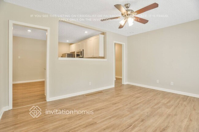 Foto del edificio - 411 Forrest Ridge Dr NW