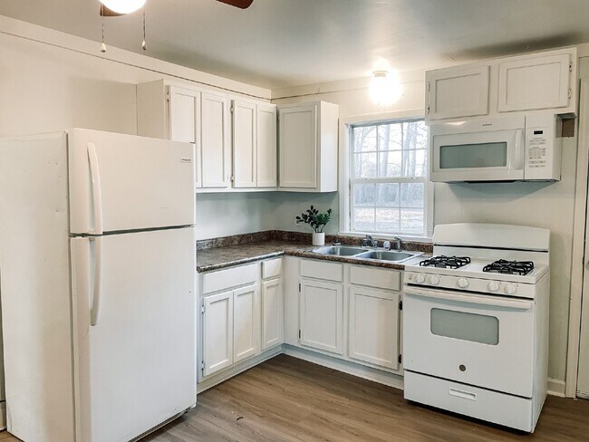 Foto del edificio - 205 E Matthews St