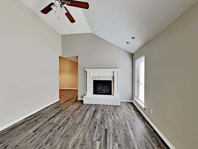 Building Photo - 614 Snapdragon Trl