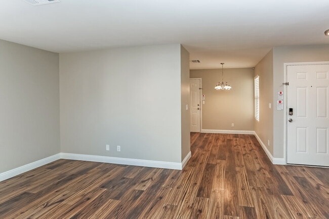 Building Photo - 4137 N Glenfield Cir