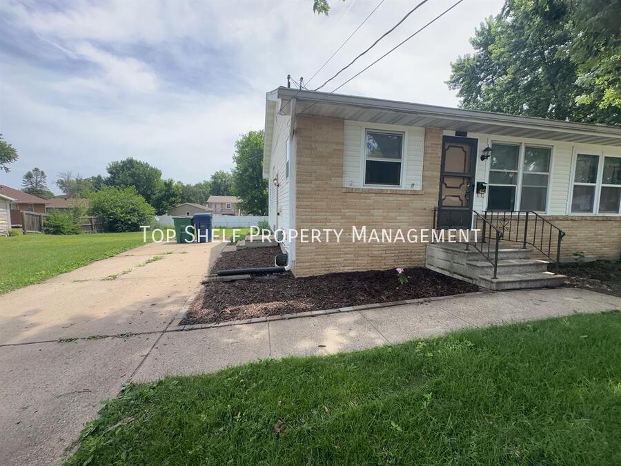 Primary Photo - 4323 67th St